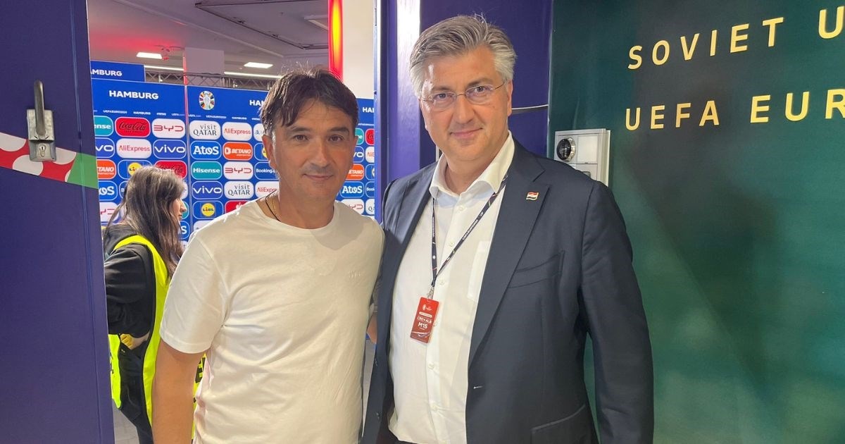Plenković objavio fotku s Dalićem nakon utakmice pa glumio analitičara