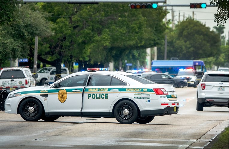 Na Floridi netko autom prilazi muškarcima i ubija ih, policija poslala upozorenje