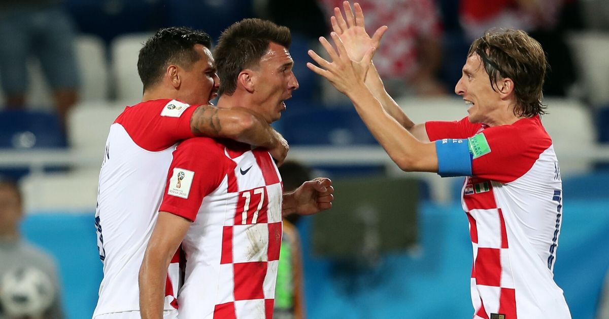 "Mandžo je tražio frizerku da mu skrati zulufe. Srezala mu pola glave, sam se ošišao"