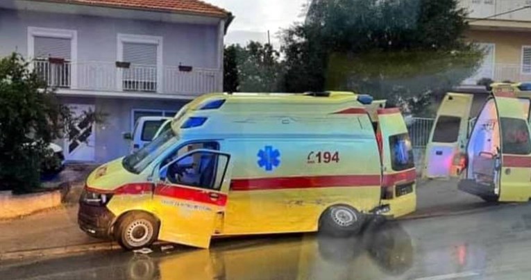 Vozilo Hitne izletjelo s ceste u Zadarskoj županiji. Uzrok su loše gume?