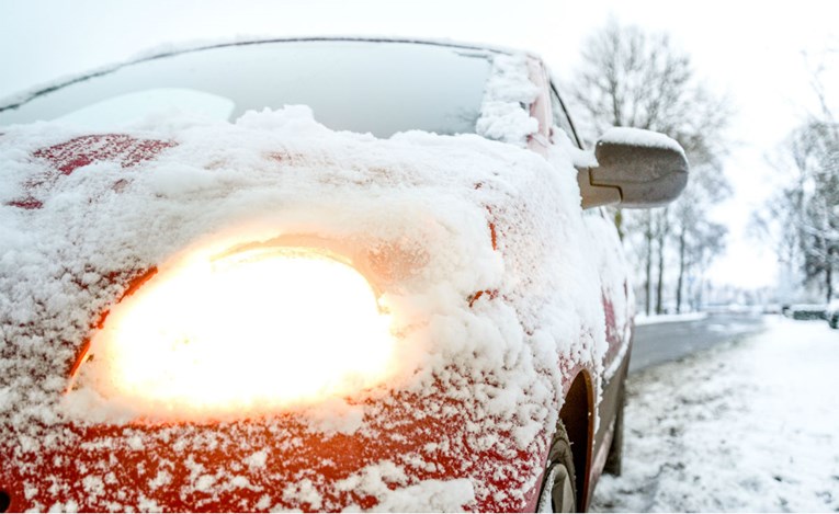 Najčešći problemi na autu koje uzrokuju niske temperature i kako ih riješiti