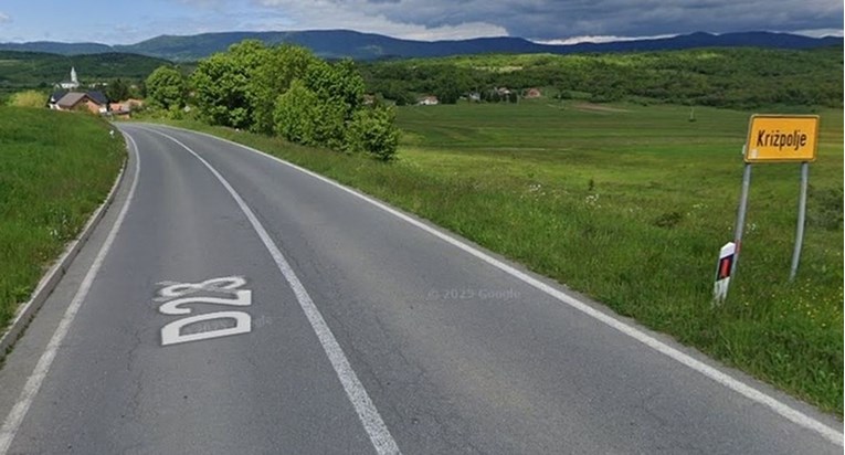 Pijan i bez vozačke, 71-godišnjak izazvao nesreću u Lici i pobjegao