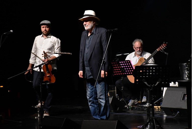 Šerbedžija nastupio u Slavoniji nakon što mu je prošle godine zabranjen koncert