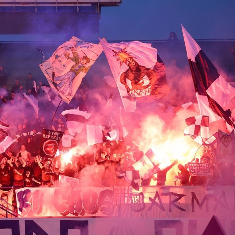 Armada je prije noćnog napada uputila i proglas svojim članovima