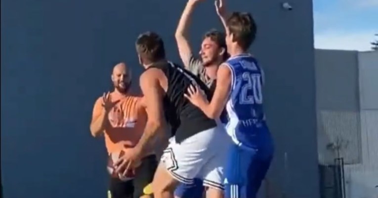 VIDEO Luka Dončić zaigrao basket s klincima na lokalnom terenu