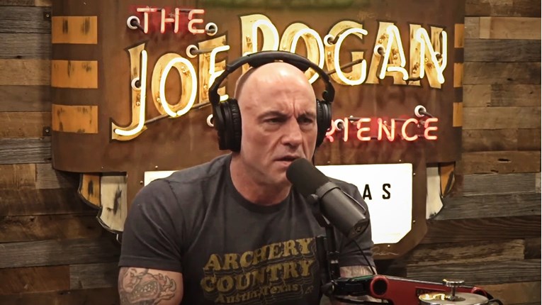 Joe Rogan spomenuo studentske prosvjede u Srbiji: "Nešto se događa tamo"
