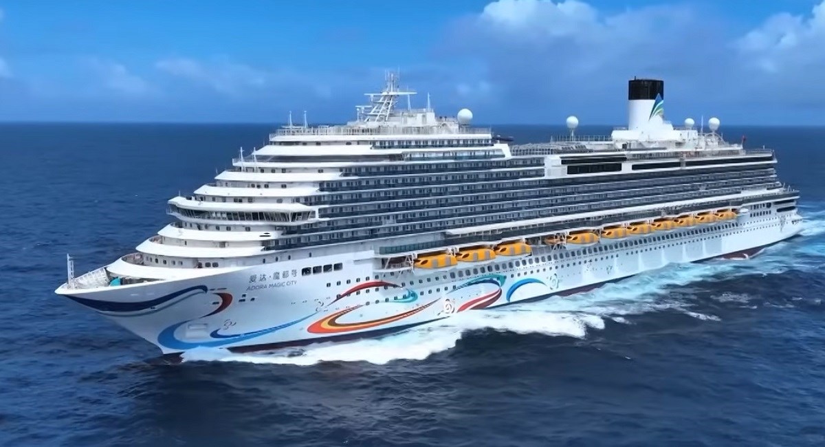 Zaplovio prvi kineski kruzer