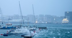 U Norveškoj najjača oluja u zadnjih 30 godina, brzina vjetra veća od 193 km/h