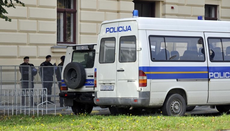 Žena nožem izbola prodavačicu u Vukovaru