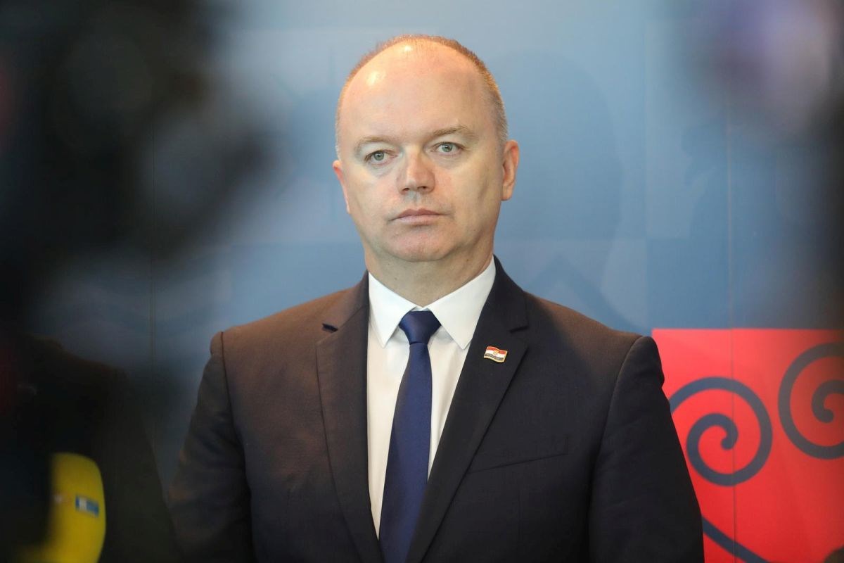 Ministar Šipić: Moj zadatak je demografija, a ne strančarenje i politikantstvo