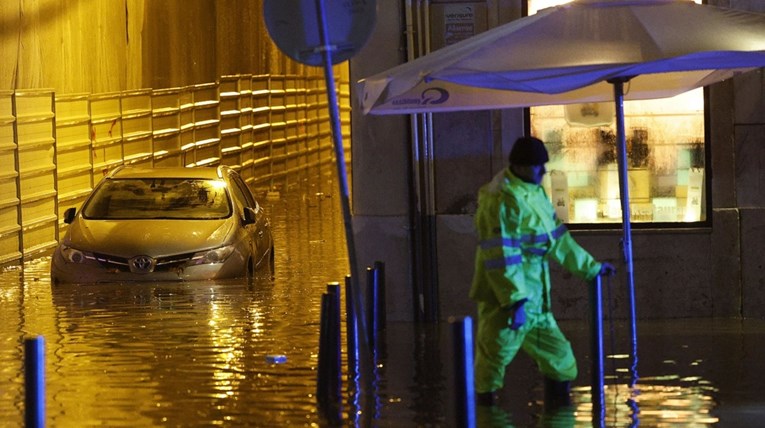 Velike poplave u Lisabonu, poginula žena