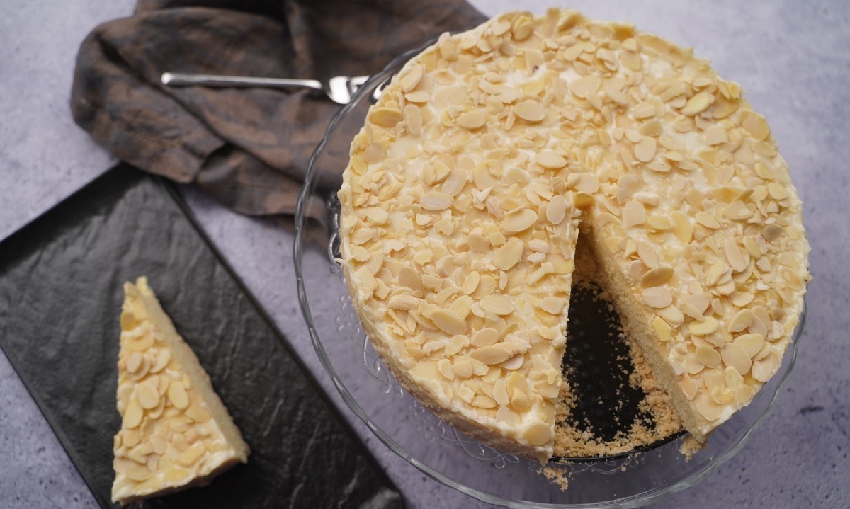 Za ovaj preukusni Rafaelo cheesecake treba vam samo pola sata i 10 sastojaka