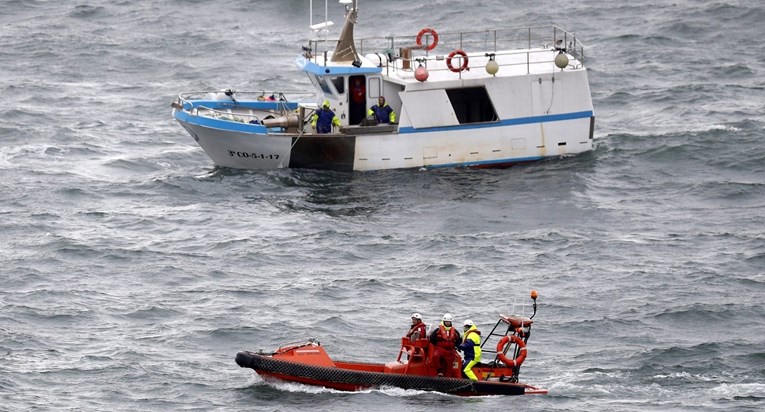 Dijete poginulo u brodolomu čamca s migrantima u Grčkoj