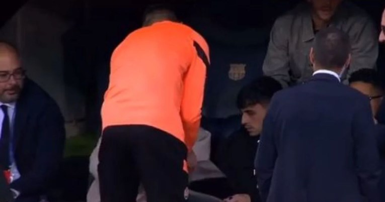 Šahtarov kondicijski trener usred meča prišao Barcinim zvijezdama i tražio autograme