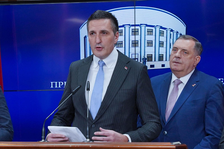 Dodik žrtvovao bliskog suradnika. Sve je krenulo od policijske racije u disco klubu