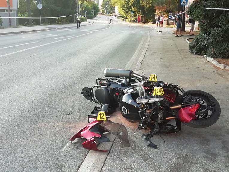 Detalji tragedije u Istri: Poginula baka dok je vodila unuka, udario je motor