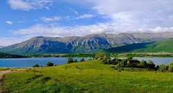 Guardian na listu najboljih jezera u Europi uvrstio prelijepo hrvatsko jezero