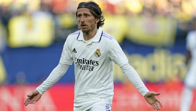 Marca: Real je bio u crnoj rupi. Onda je Modrić stavljen na klupu