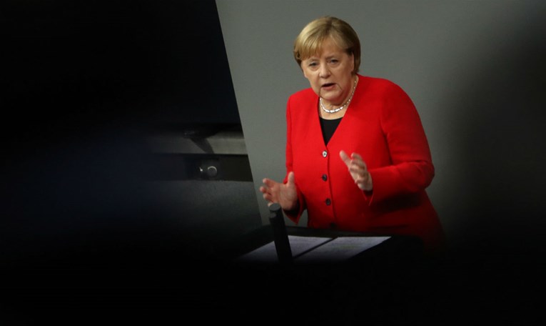 Merkel: Njemačka treba preuzeti veću odgovornost u NATO-u