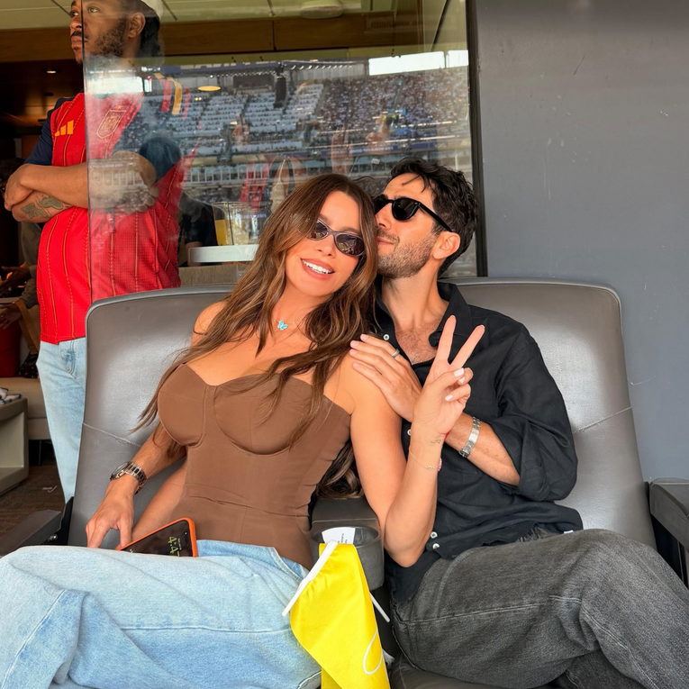 Sofia Vergara s obitelji i novim dečkom pratila finale SP-a na stadionu