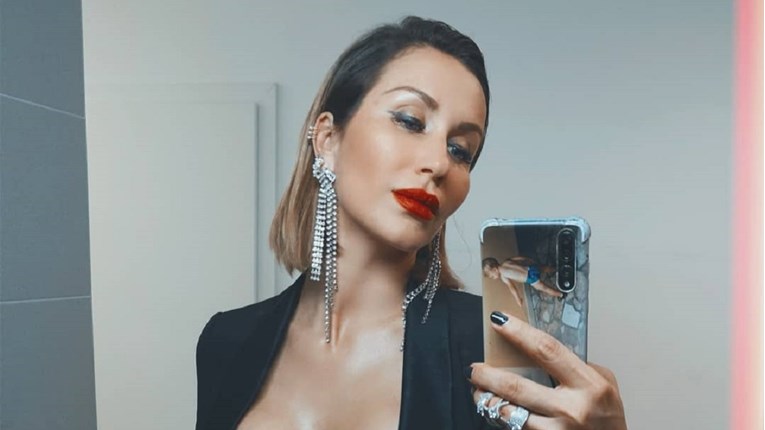 Ana Gruica Uglešić vratila se na Instagram i objavila fotku u toplesu