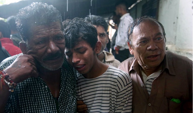 Potonuo turistički brod u Indiji, najmanje 12 mrtvih i deseci nestalih
