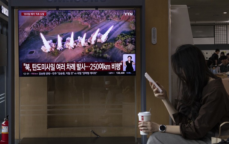 Sjeverna Koreja testirala novo oružje dometa 115 km. "Moglo bi pogoditi Seul"