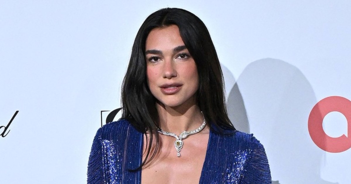 Dua Lipa na zabavi Eltona Johna u haljini koja je privukla poglede