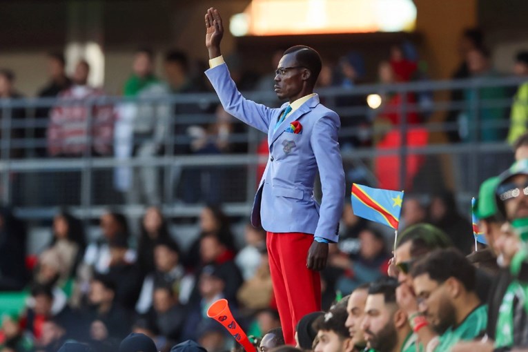 Stajao je kao kip na svakoj utakmici svoje reprezentacije. Vlada mu kupila Jeep