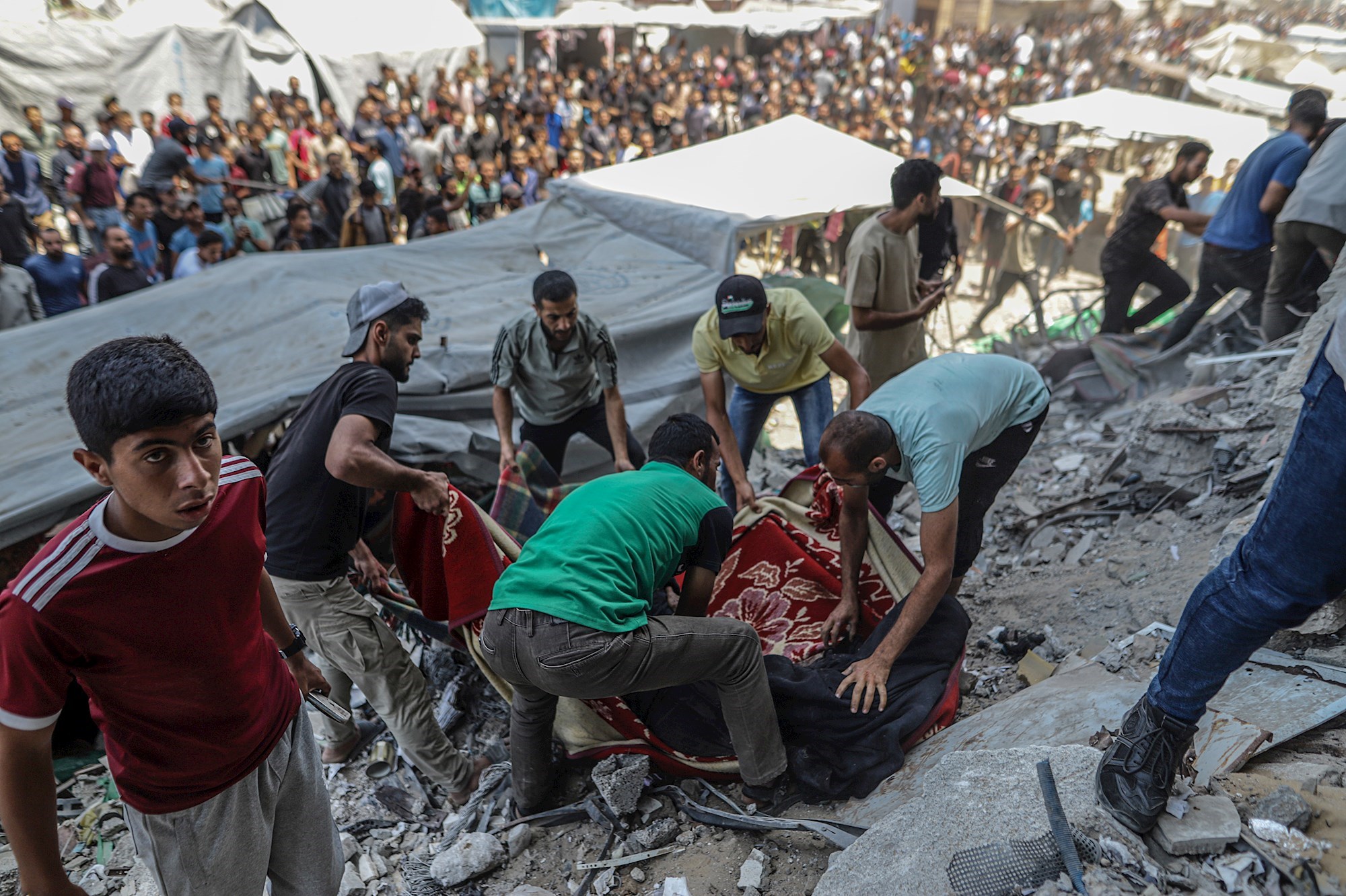 U napadima Izraela u Gazi poginula 44 Palestinca, UN: Djeca će početi umirati od žeđi