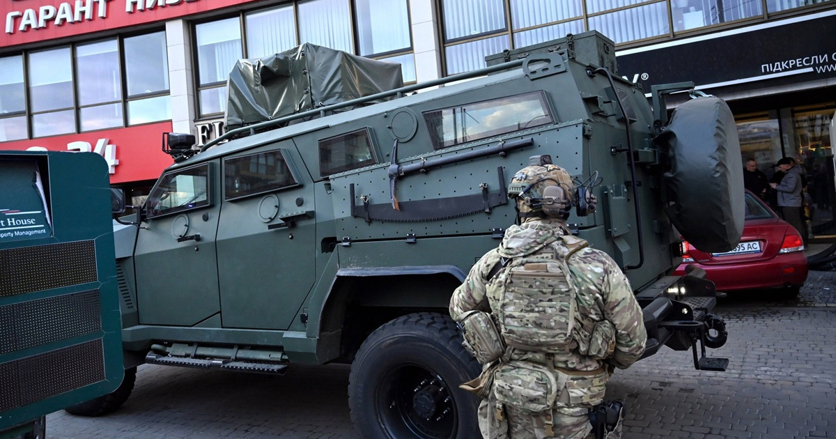 Policajci pobjegli usred napada u Kijevu. Smijenjen cijeli vrh policije