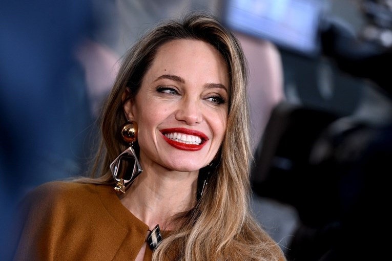 "Bože, ona je najljepša žena": Nove fotografije Angeline Jolie očarale su svijet