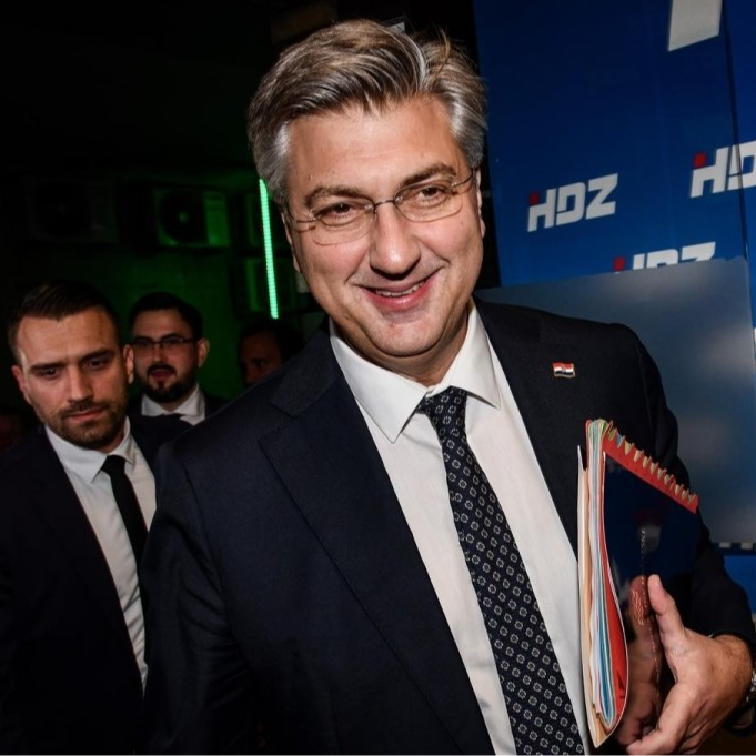 Vladina reforma je opasna. "To će biti spalionica naše privatne mirovinske štednje"