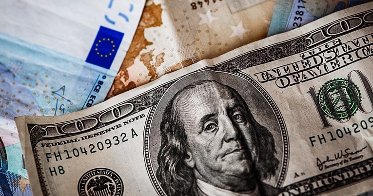 Dolar oslabio peti tjedan zaredom, euro najjači u godinu dana