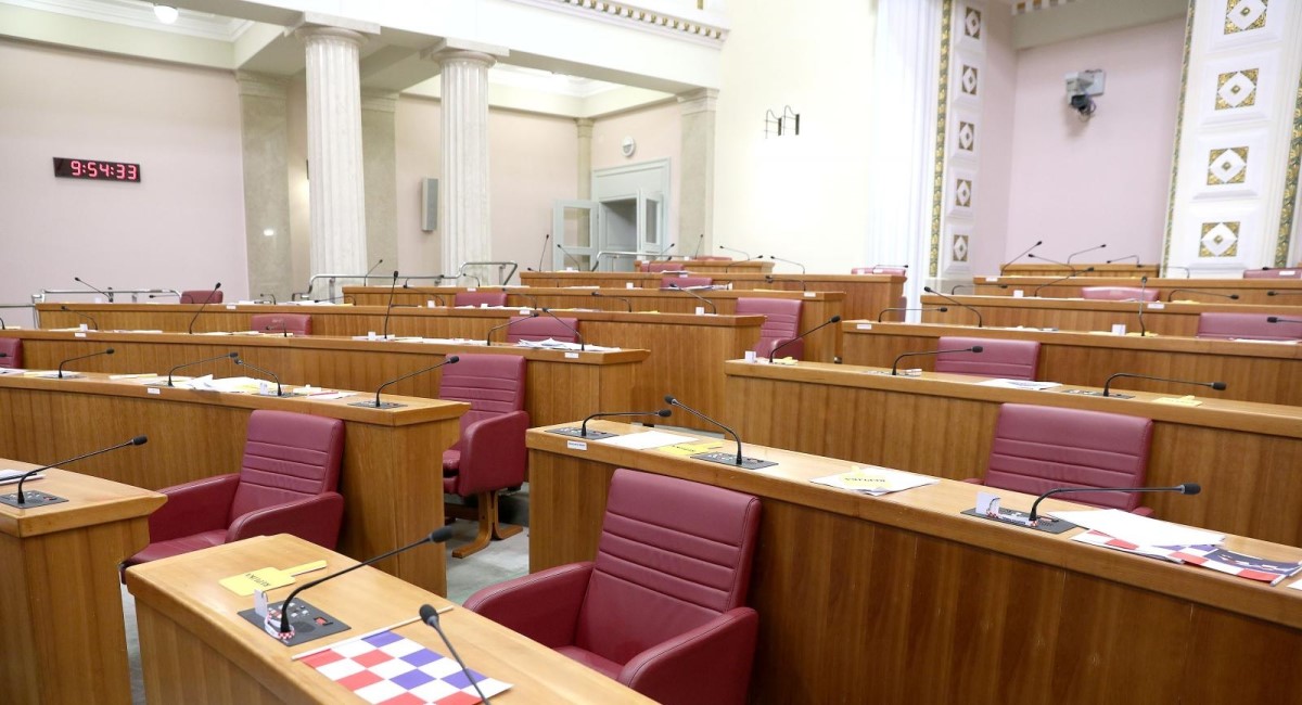 Političke stranke za svoj rad dobile 62 milijuna kuna, najviše pripalo HDZ-u