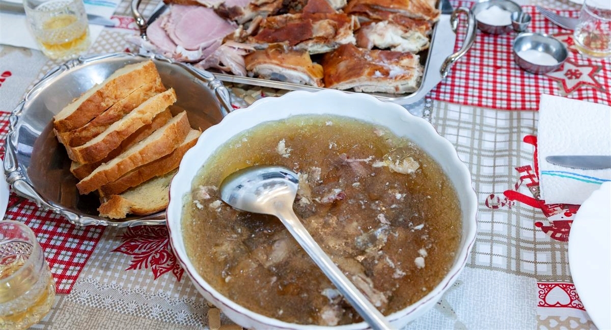 ANKETA Hladetina, šulc, želadija... Kako vi zovete ovu deliciju?