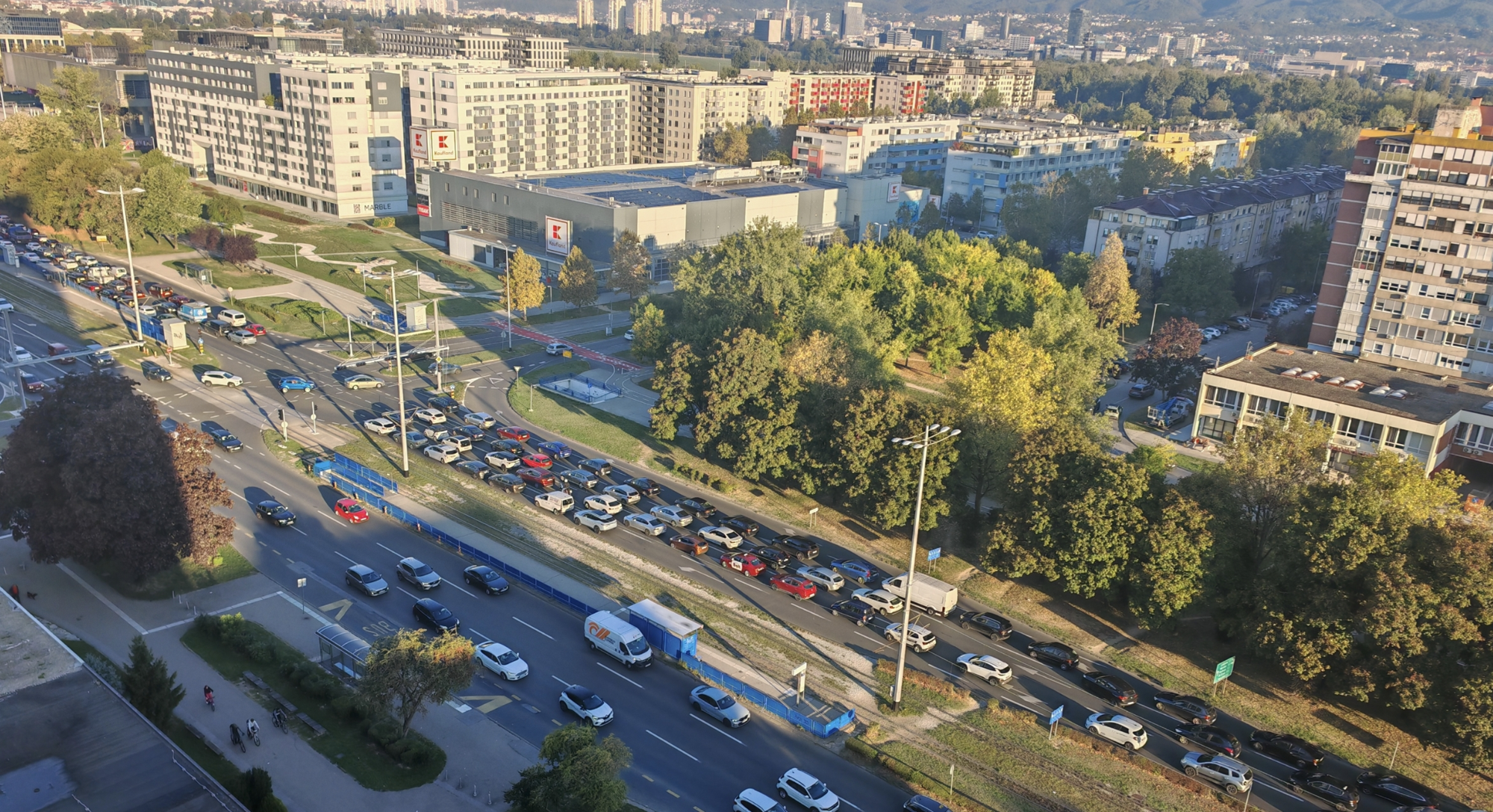 FOTO Gužve na jednoj od ključnih zagrebačkih prometnica