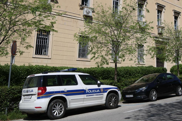 Dojava o bombama u srednjim školama u Primorsko-goranskoj županiji