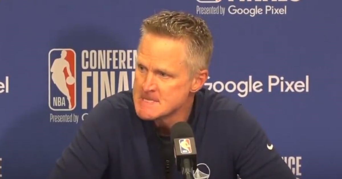 VIDEO Steve Kerr se slomio nakon masakra, jecao i lupao po stolu: Dosta je bilo!