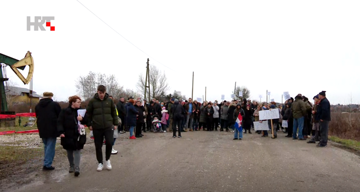 Stanovnici Kloštar Ivanića prosvjedovali zbog kompostane. "Smrad nam blokira život"