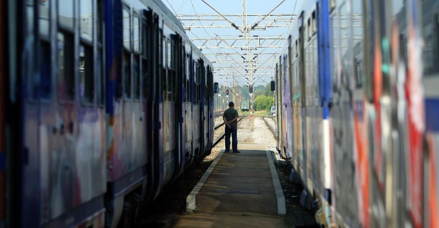 Čitateljica: Vlak HŽ-a dva sata stajao zbog putnice koja nema kartu, pozvana policija