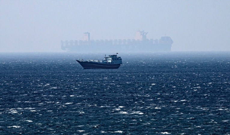 SAD planira vojnu pratnju tankera kroz Hormuz