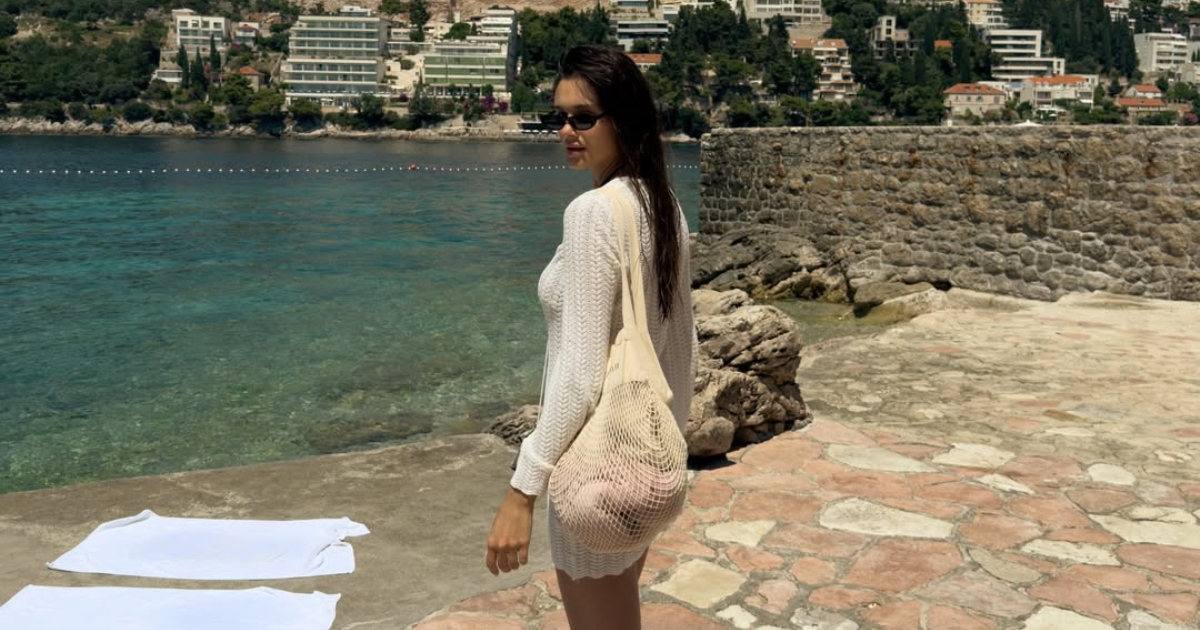 Laura Gnjatović pozirala u bikiniju i pokazala kako uživa u ljetu