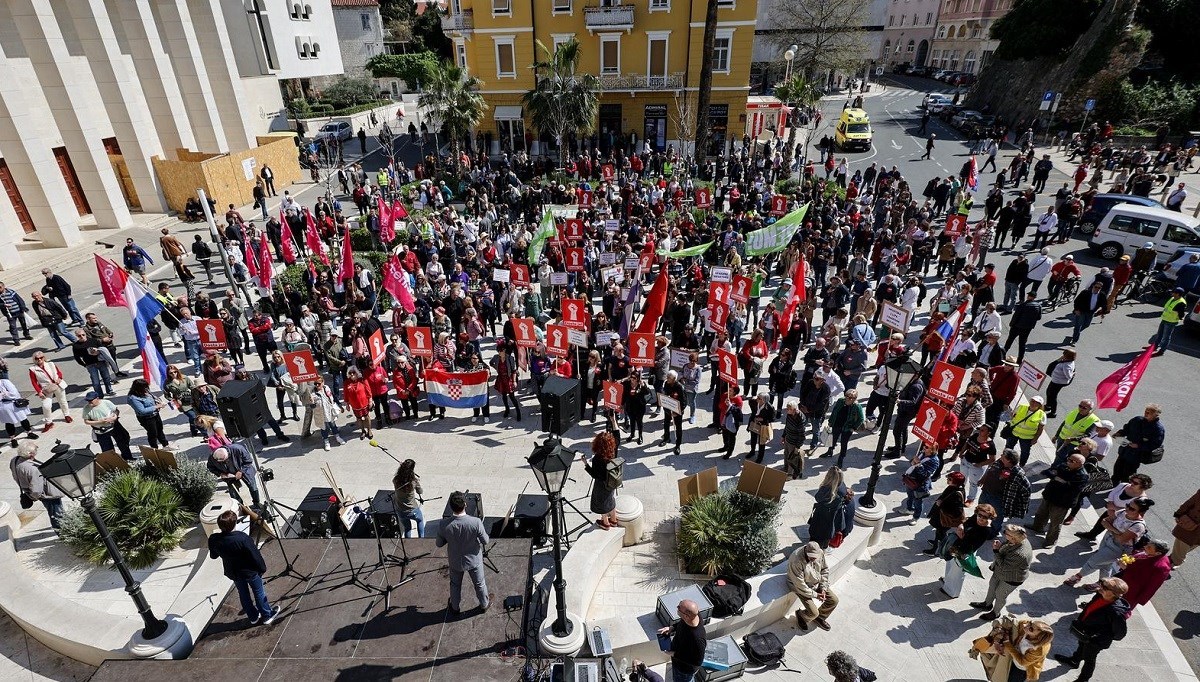 Prosvjednici u Splitu: Antifašisti i prajdovci, izađite na izbore