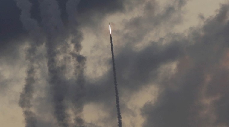Hamas ispalio rakete na Izrael na stoti dan rata