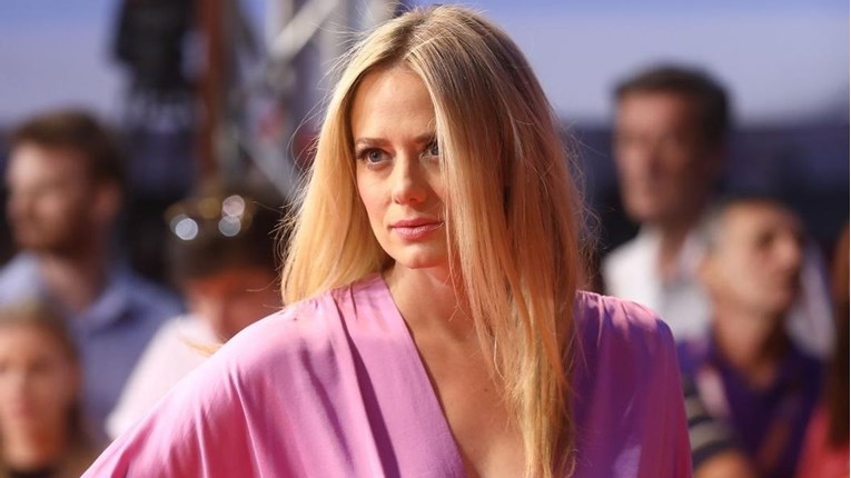Jelena Veljača na crveni tepih Sarajevo Film Festivala došla u haljini od 550 kn