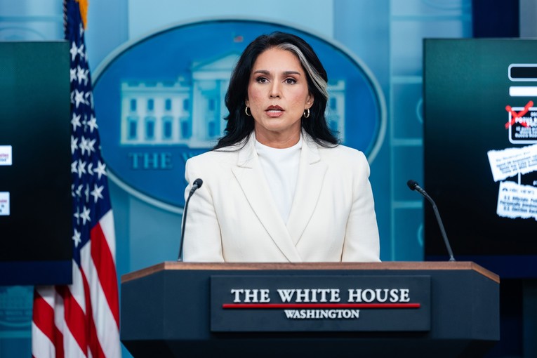 Trumpova šefica obavještajaca dala ostavku