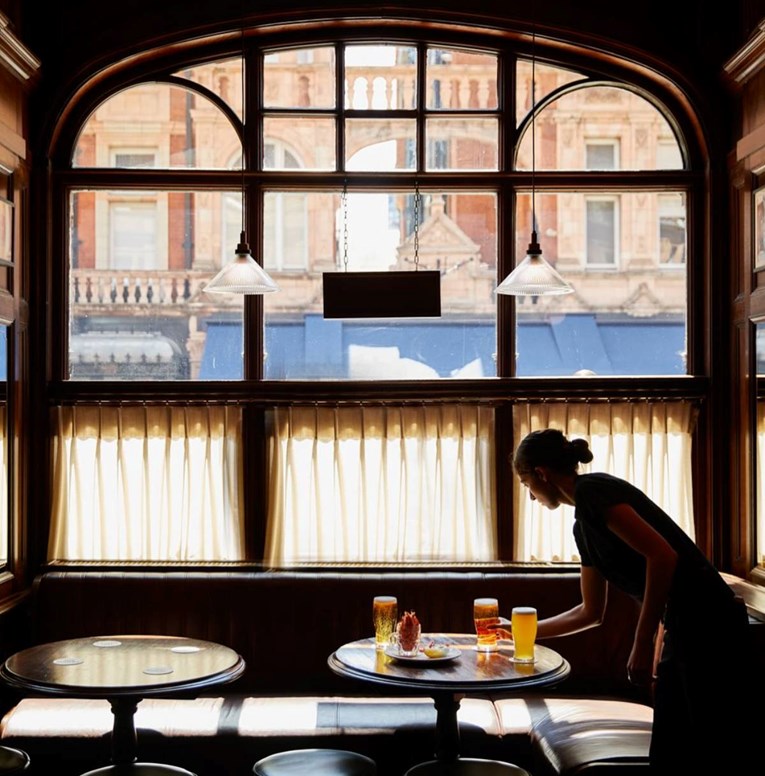 Je li došao kraj britanskim pubovima?