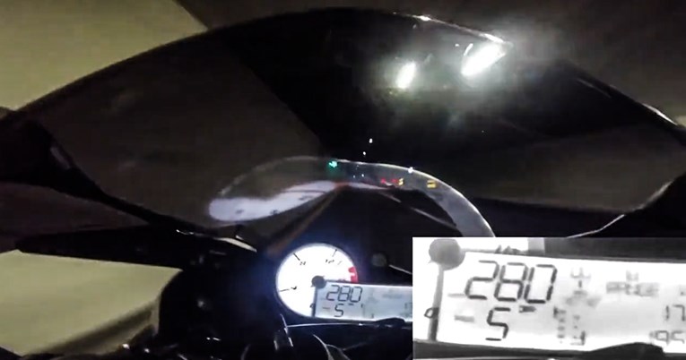 VIDEO Motociklist se snimao u jurnjavi pri 292 km/h, dobio stravičnu kaznu