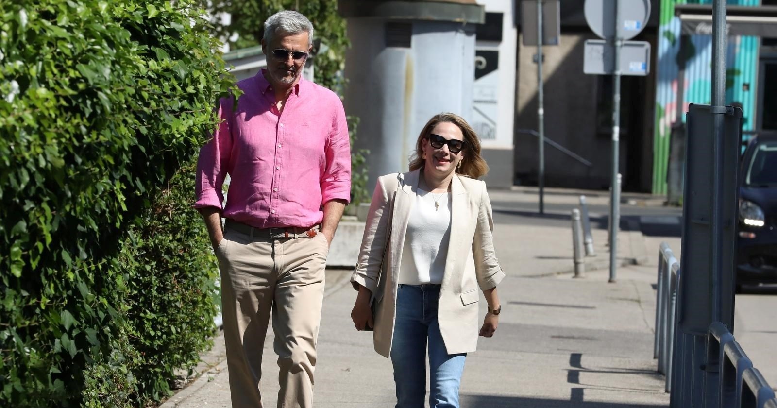 Marija Selak Raspudić na biralište stigla sa suprugom Ninom